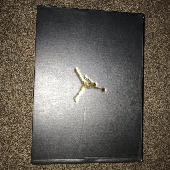 Nike Air Jordan 1 Mid “Chicago Toe” - Picture 4 of 5